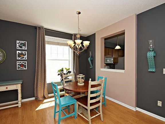 Bright and airy dining room with open feel make this place a wonderful entertaining zone!