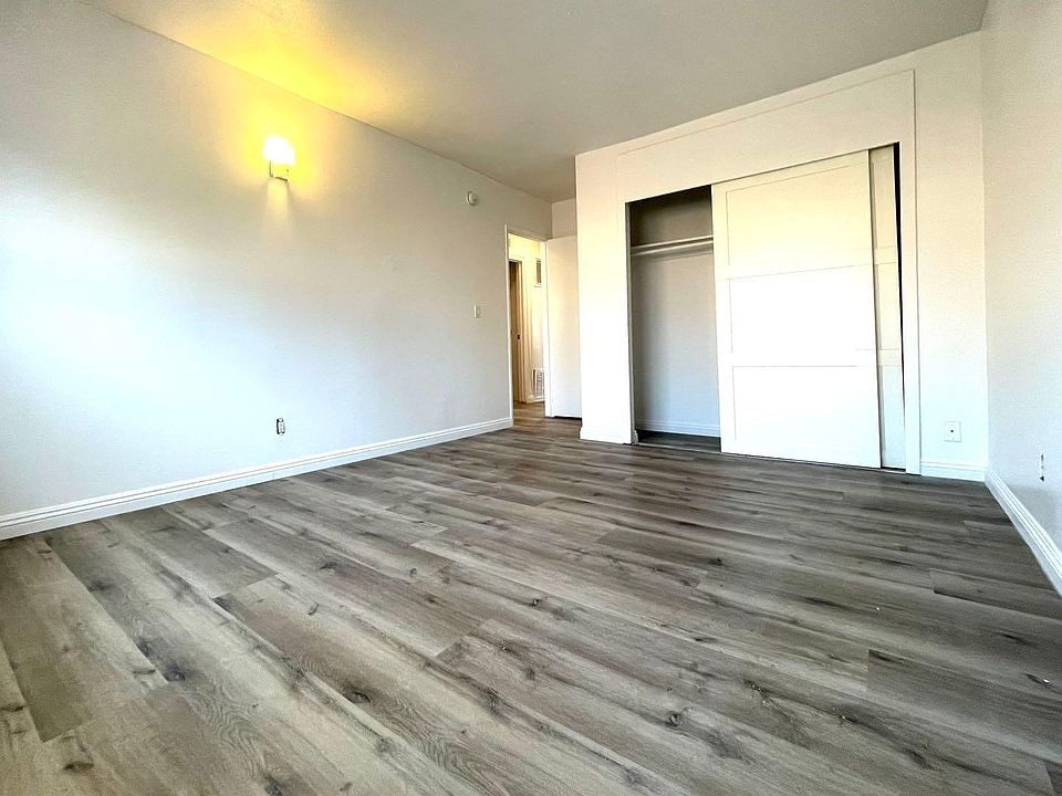 1st image of 2460 N Eastern Ave #10