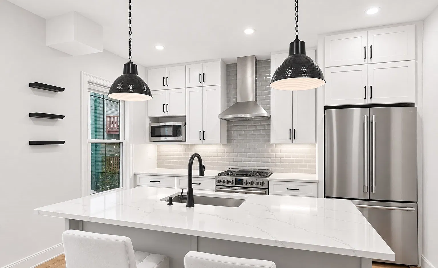 2 bed, 900 sqft, $3,400 — Photo 3
