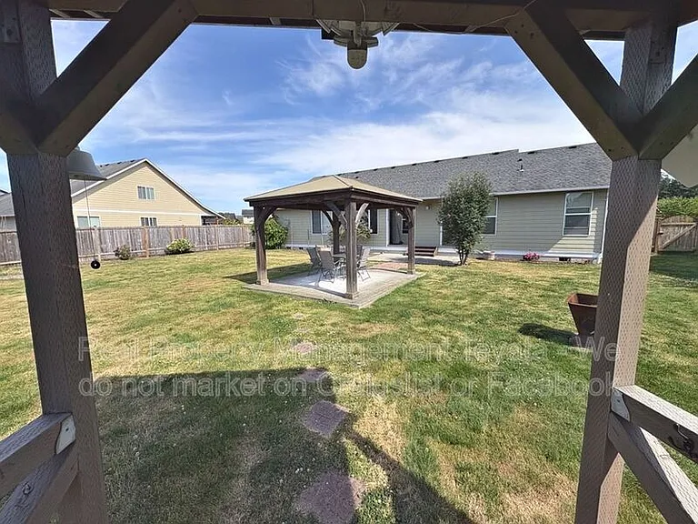 4884 Dory Ct — Photo 28