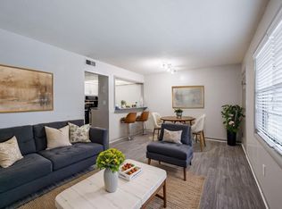 Selwyn Flats, Charlotte, NC 28209