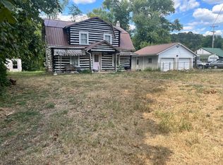 1121 Yates Crossing Rd, Ona, WV 25545