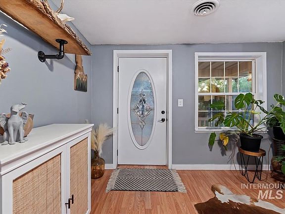 4th image of 2416 College Ave