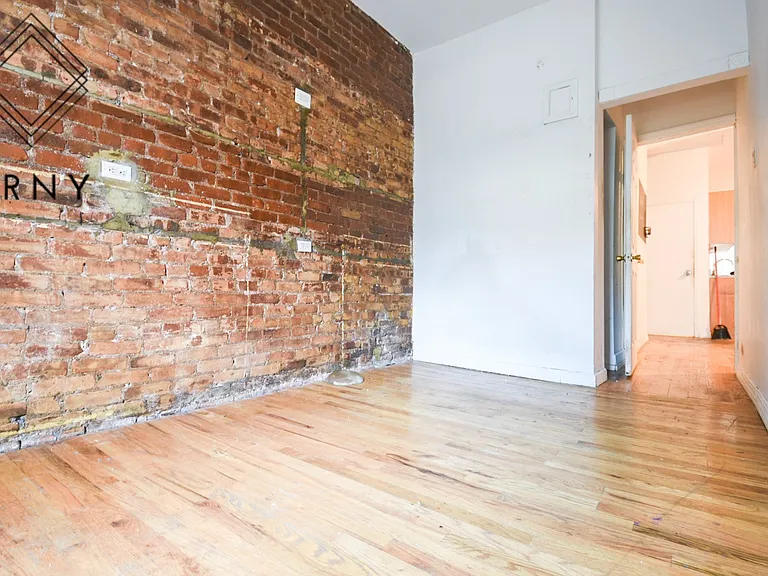 505 De Kalb Ave #2A — Photo 8