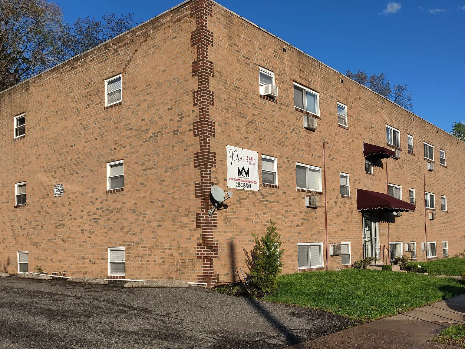 Pearson Court — Photo 1