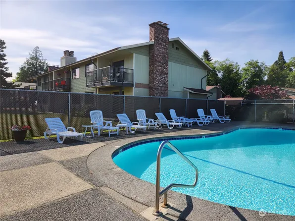 3590 Narrows View Lane NE #101, Bremerton, WA 98310