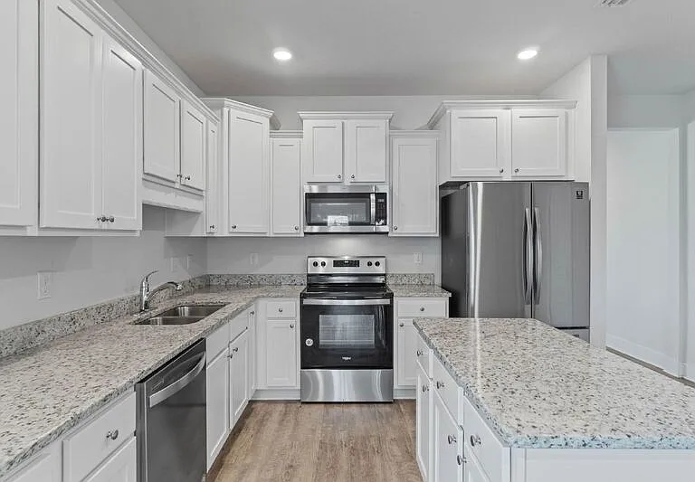 5857 Danbury Blvd — Photo 10