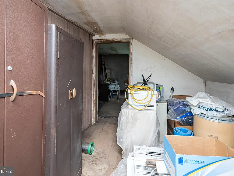 1112 W Bridge St — Photo 27
