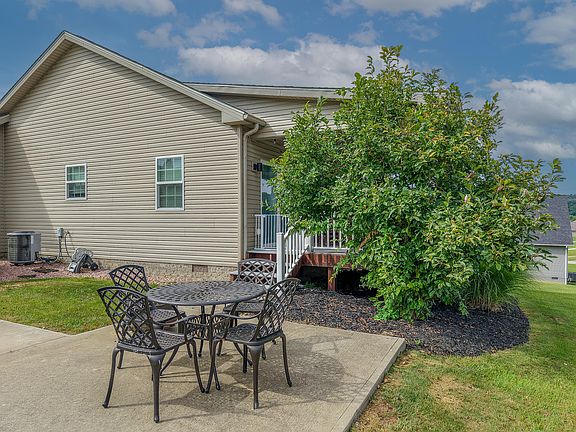 4th image of 27 Dale Hollow Dr