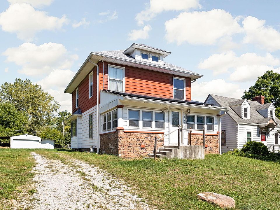 Large side yard