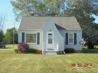 2905 Tatham Rd, Saginaw, MI 48601