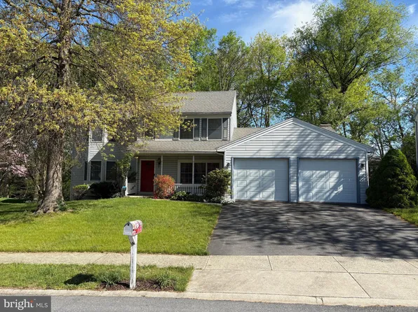 7 Blackmore Ct, Camp Hill, PA 17011