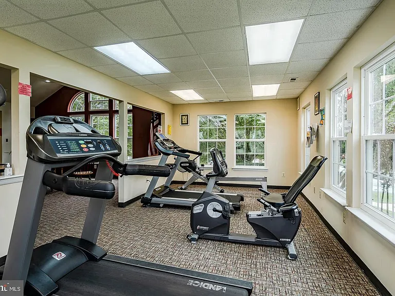 645 Muhlenberg Dr #407 — Photo 32