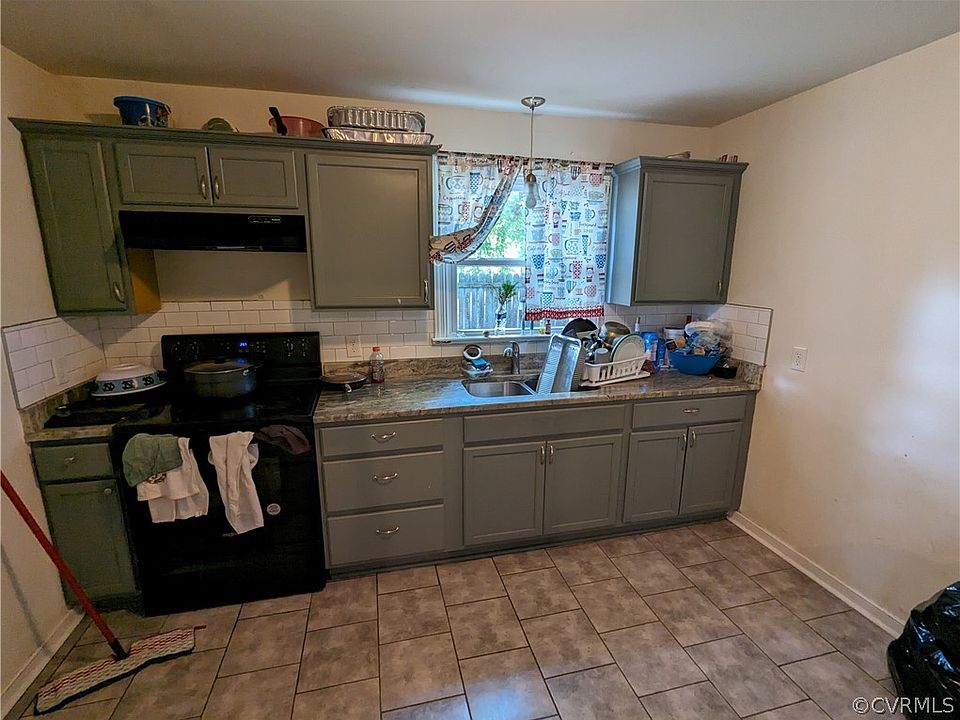 2nd image of 2314 Warwick Ave