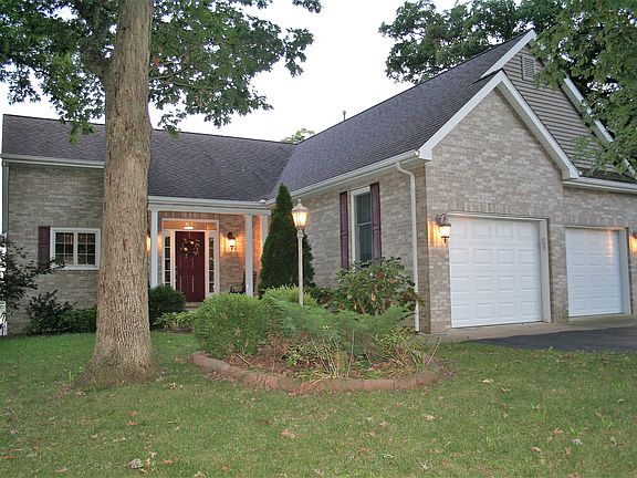 2nd image of 136 Sunrise Ct