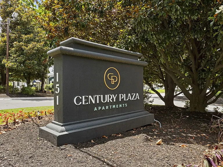 Century Plaza — Photo 35
