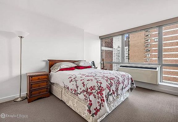 5th image of 1965 Broadway APT 11H