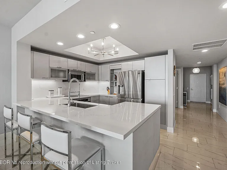 2650 Lake Shore Dr #1203 — Photo 9