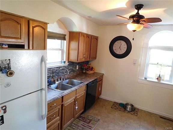 5th image of 345 Forest Hill Dr