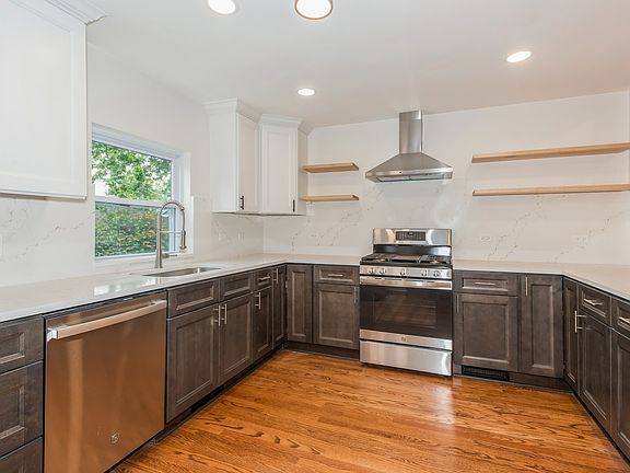 5th image of 1021 Highland Ave