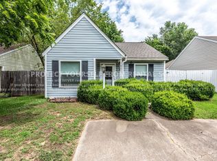 2102 Blueberry Ln, Springdale, AR 72762