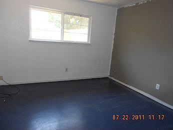 4th image of 2741 W James Ave
