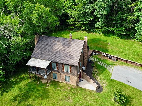 3rd image of 285 Husson Rd
