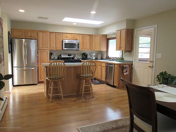 5th image of 603 Forest Ln