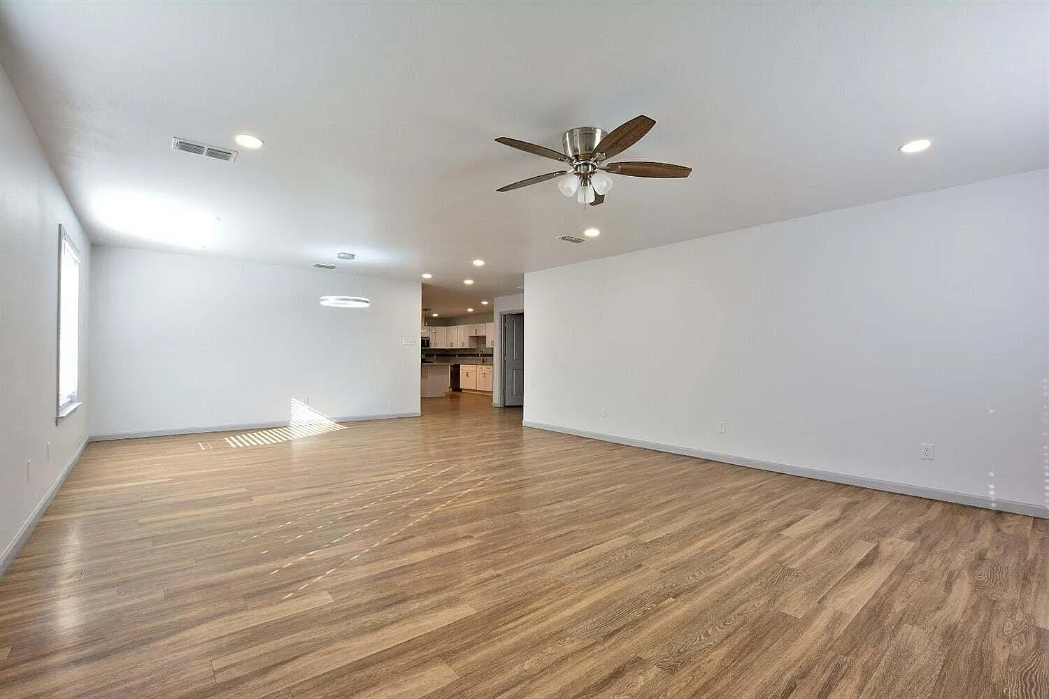 1207 North Essex Avenue - 1 — Photo 3