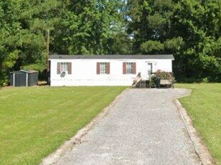 122 Taylors Ln — Photo 1