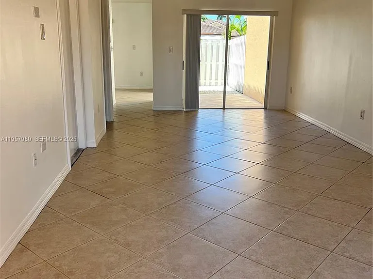 3810 SW 153rd Pl — Photo 9