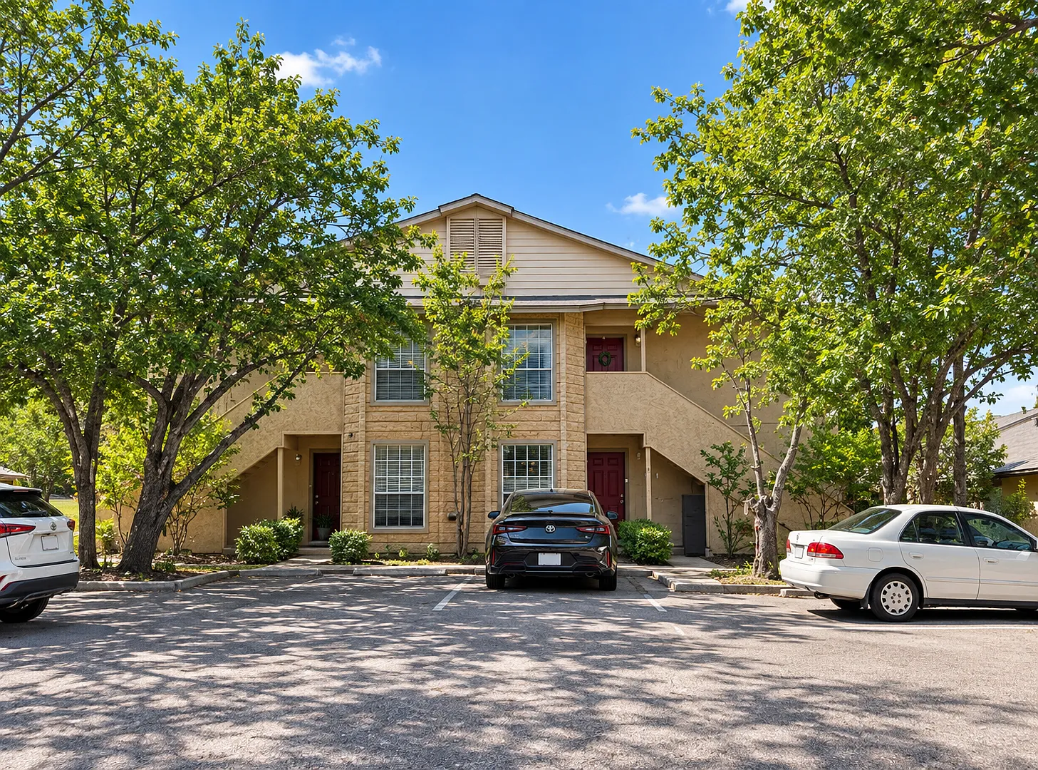 2 bed, 1100 sqft, $1,195 — Photo 1