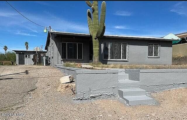 1st image of 252 W Blacklidge Dr