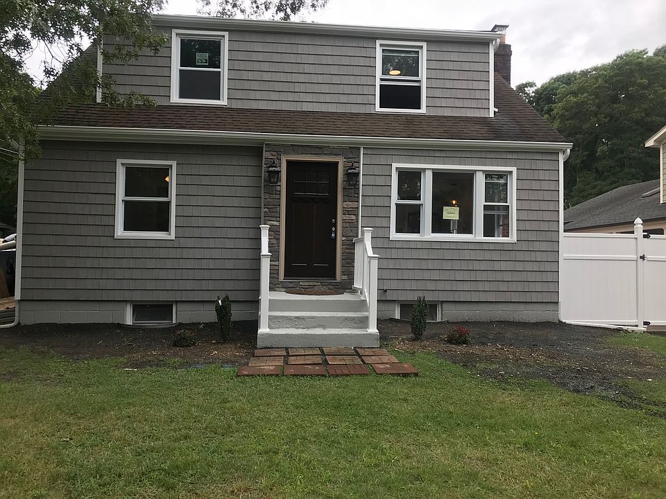 1st image of 348 Central Islip Blvd