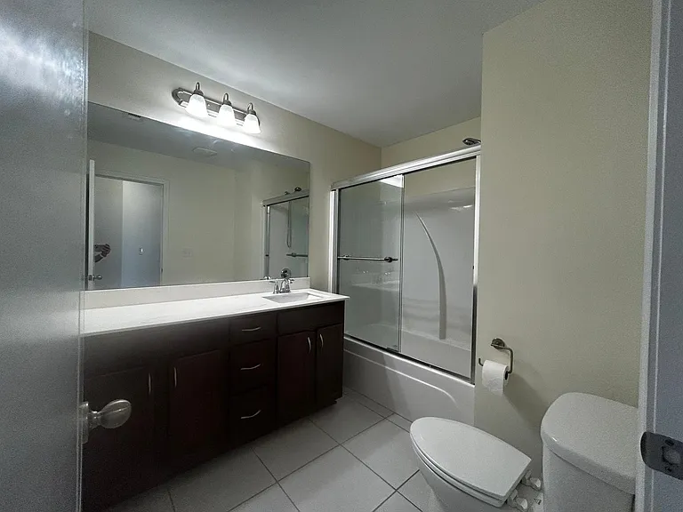 1047 Haley Woods Ct — Photo 14