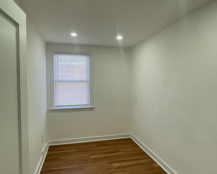 1353 Fanshawe St #1 — Photo 9
