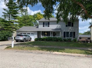 2840 Forrest Green Dr, Decatur, IL 62521