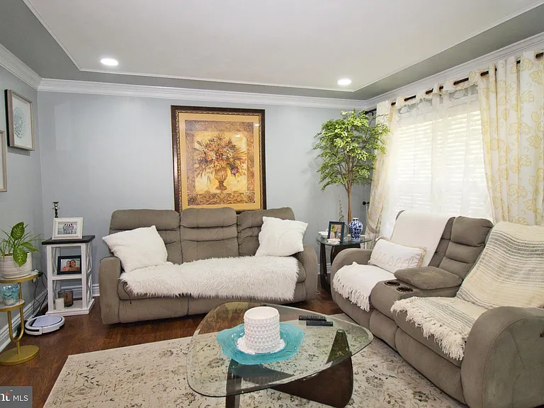 4590 Louise Saint Claire Dr — Photo 4