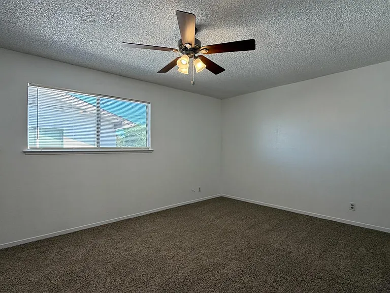 2514 E Andrews Ave — Photo 18