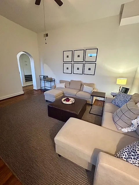 2 bed, 1200 sqft, $1,900 — Photo 3