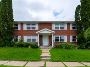 343 W Newhall Ave. (8 Unit), Waukesha, WI 53186