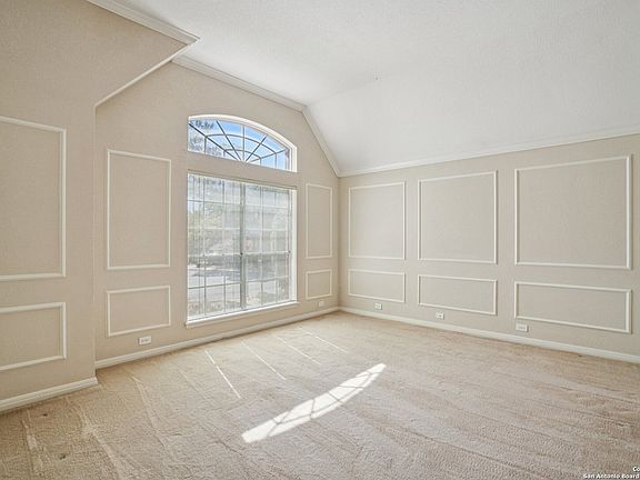 4th image of 9403 Oakwood