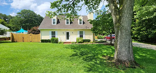 209 Seasons Dr Photo 1