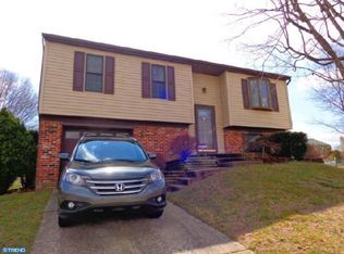 7817 Greenbrier Ct, Pennsauken, NJ 08109