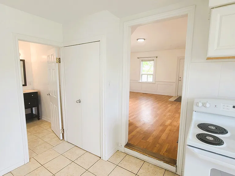 798 King Rd — Photo 11