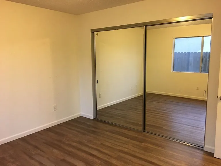 1605-1609 Front St #1611 — Photo 9