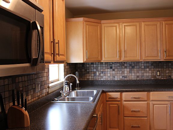 3rd image of 1334 Ashland Street