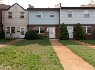 156 Greenwood Loop Rd, Brick, NJ 08724