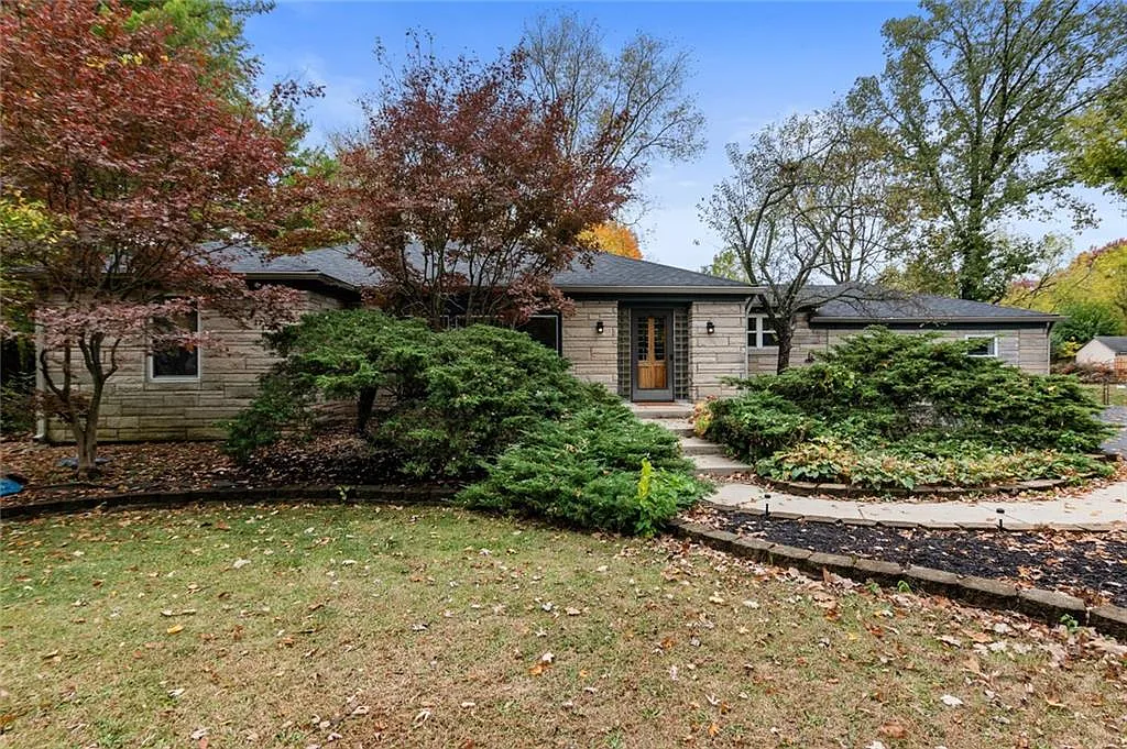 6423 Rockville Rd photo 1