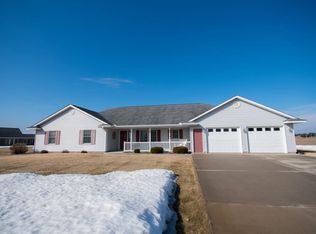 39521 Primrose Ct, Sauk Centre, MN 56378